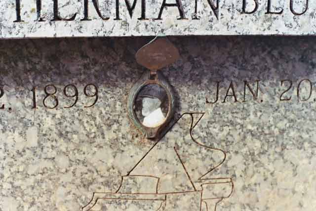 Lincoln Memorial Cemetery - Jim Walton - September 2003